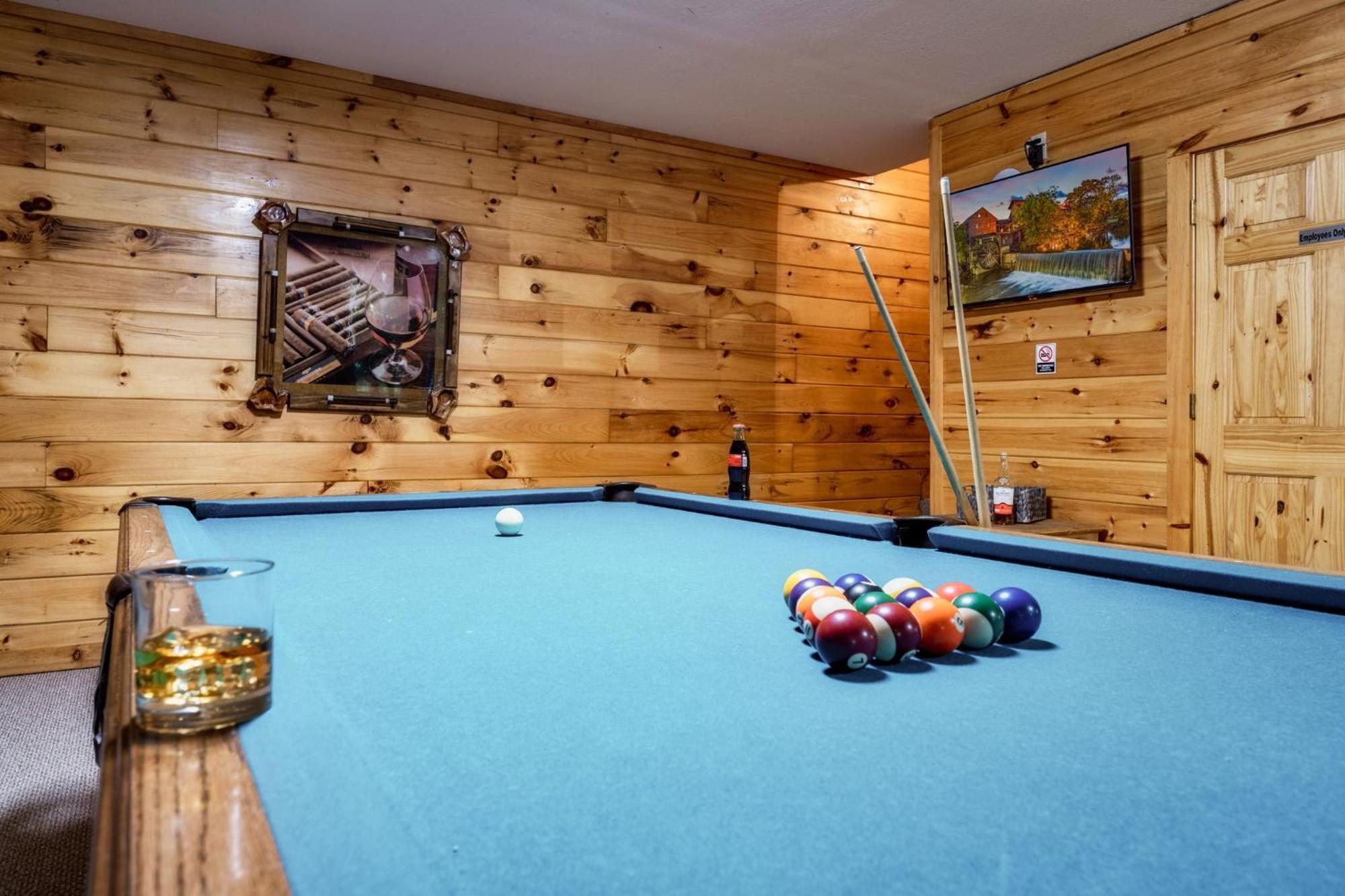 Alpine Resort Near Dollywood, Hot Tub, Game Room, Outdoor Pool, Fast Wifi พิเจนฟอร์จ ภายนอก รูปภาพ