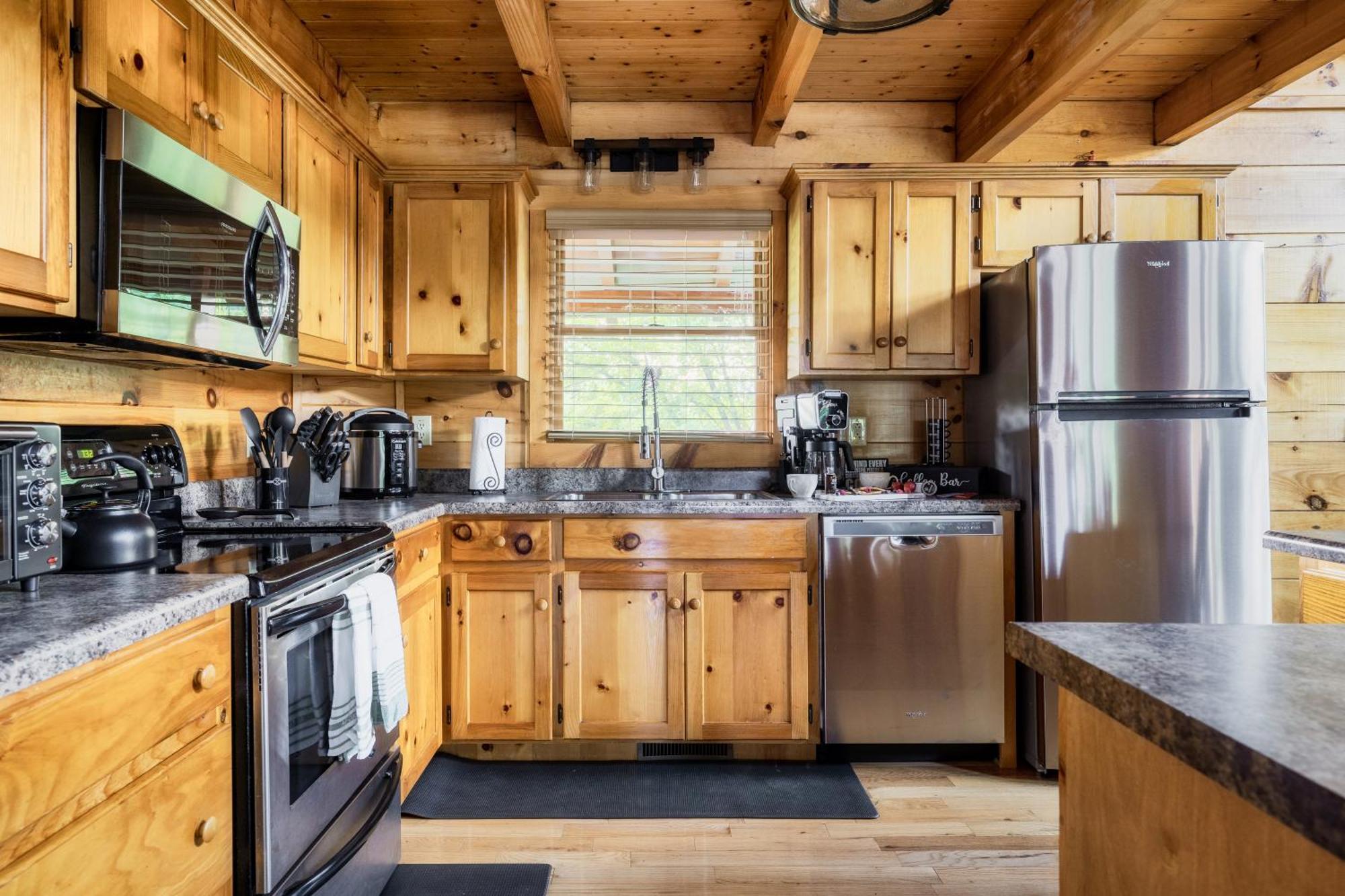 Alpine Resort Near Dollywood, Hot Tub, Game Room, Outdoor Pool, Fast Wifi พิเจนฟอร์จ ภายนอก รูปภาพ